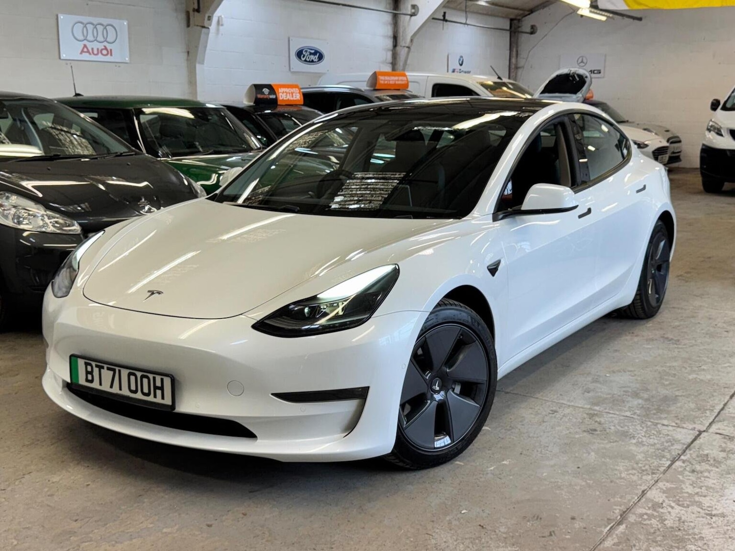 Used Tesla Model 3 2021 for sale - 76449743: Photo 2