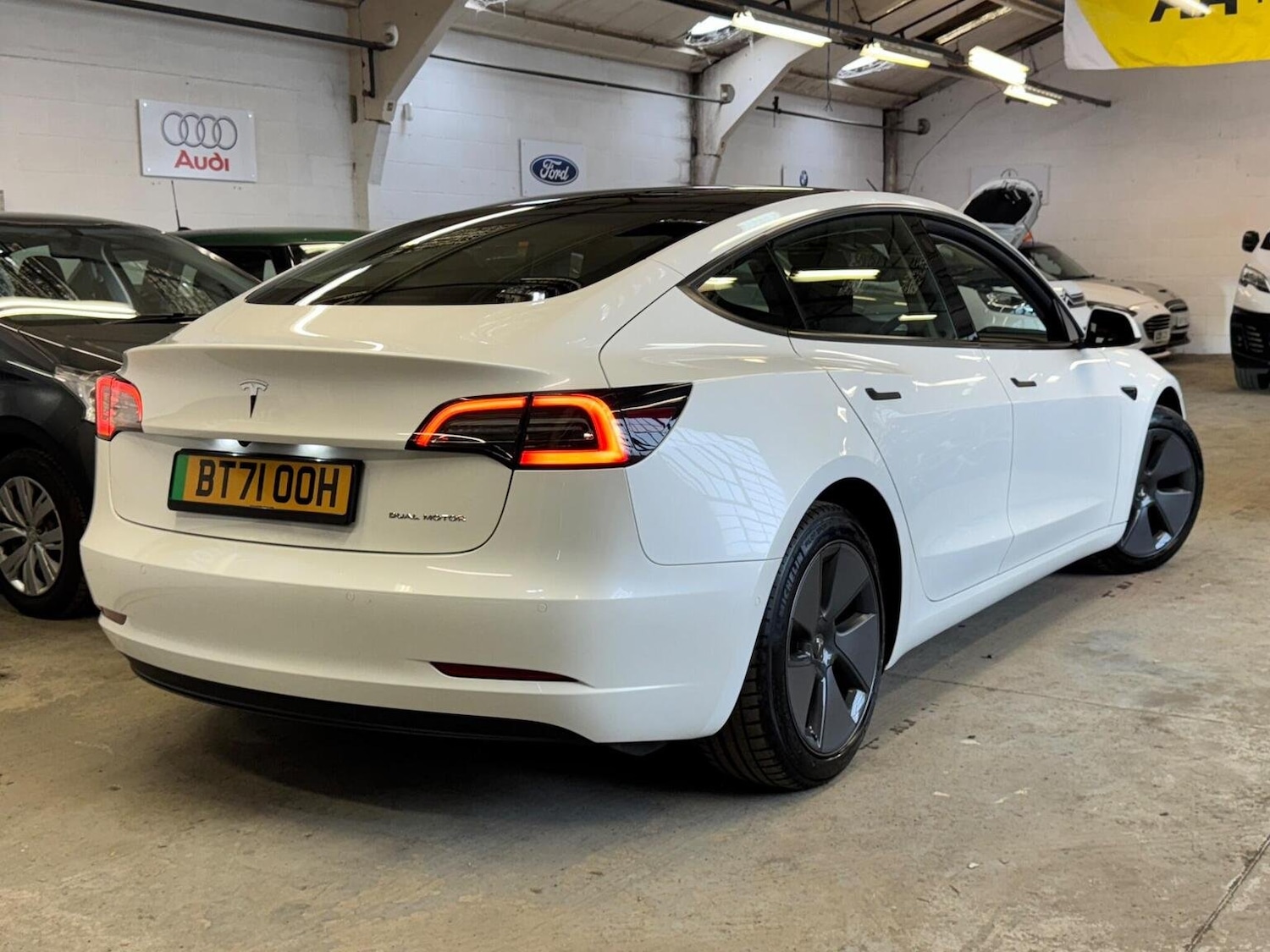 Used Tesla Model 3 2021 for sale - 76449743: Photo 4