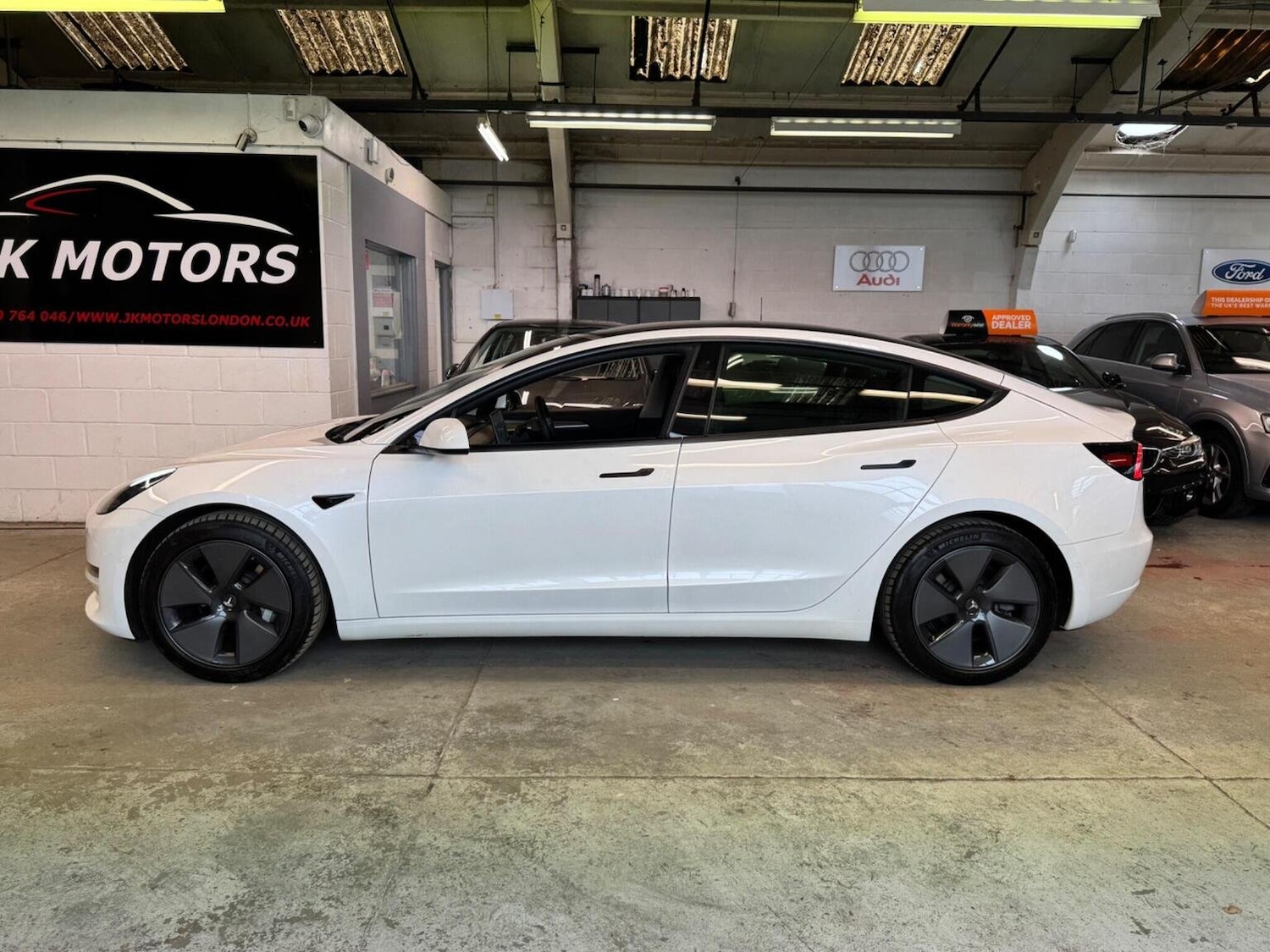 Used Tesla Model 3 2021 for sale - 76449743: Photo 8