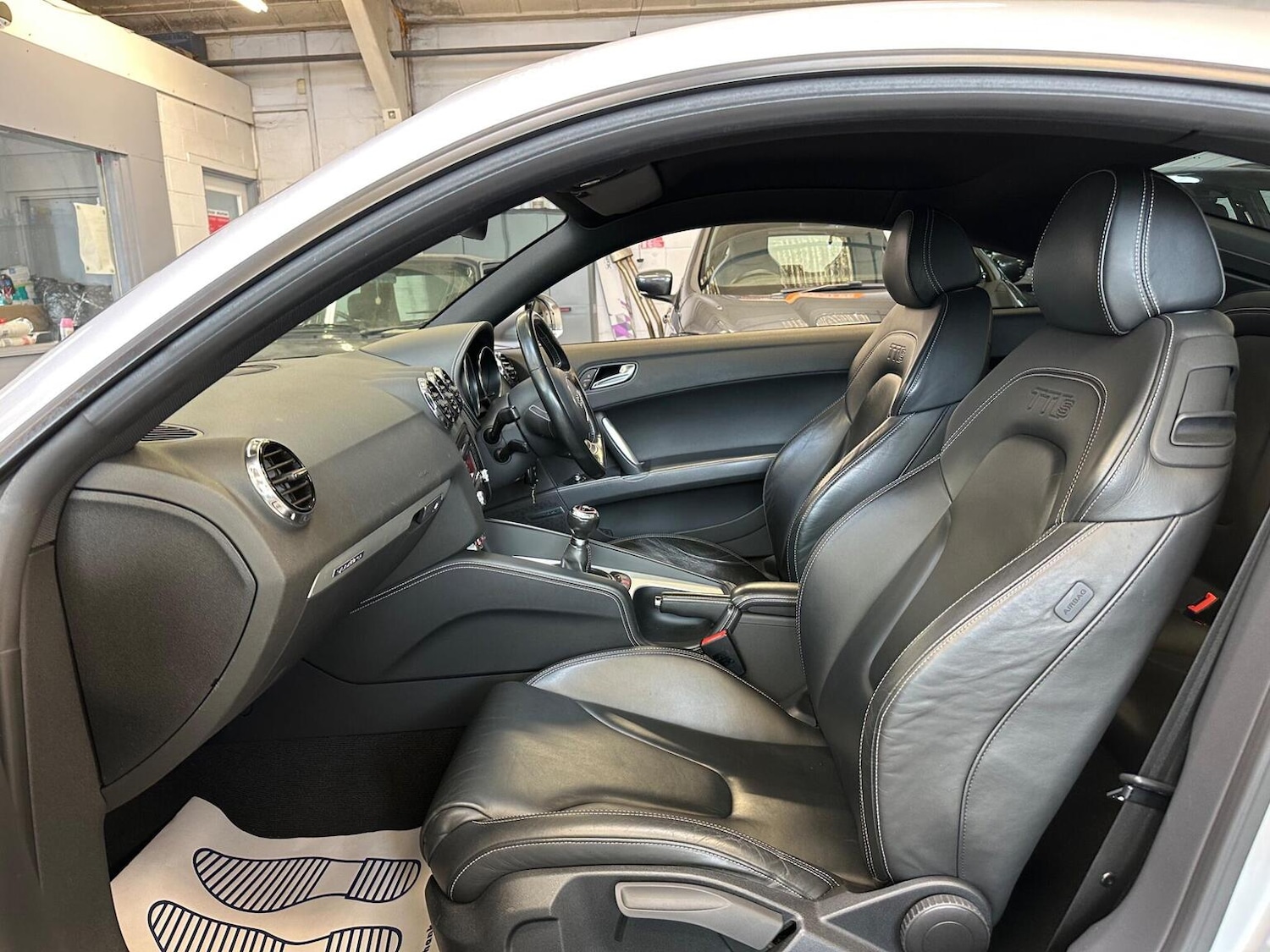 Used Audi TT 2011 for sale - 78131619: Photo 11