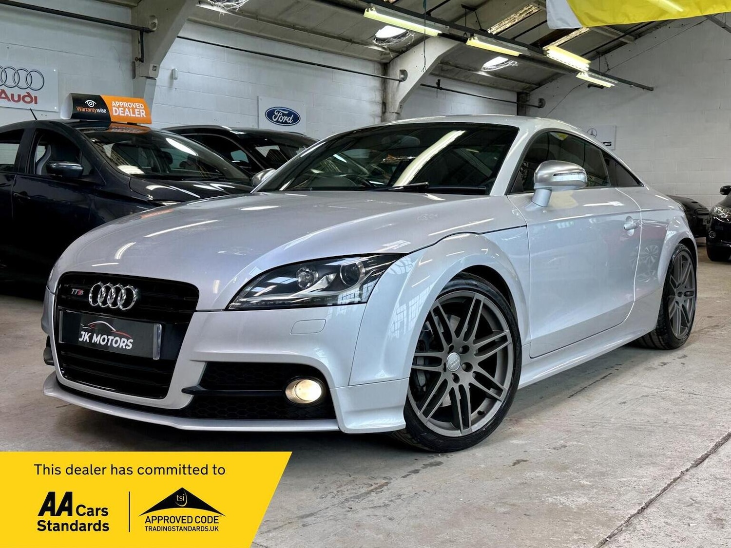 Used Audi TT 2011 for sale - 78131619: Photo 2