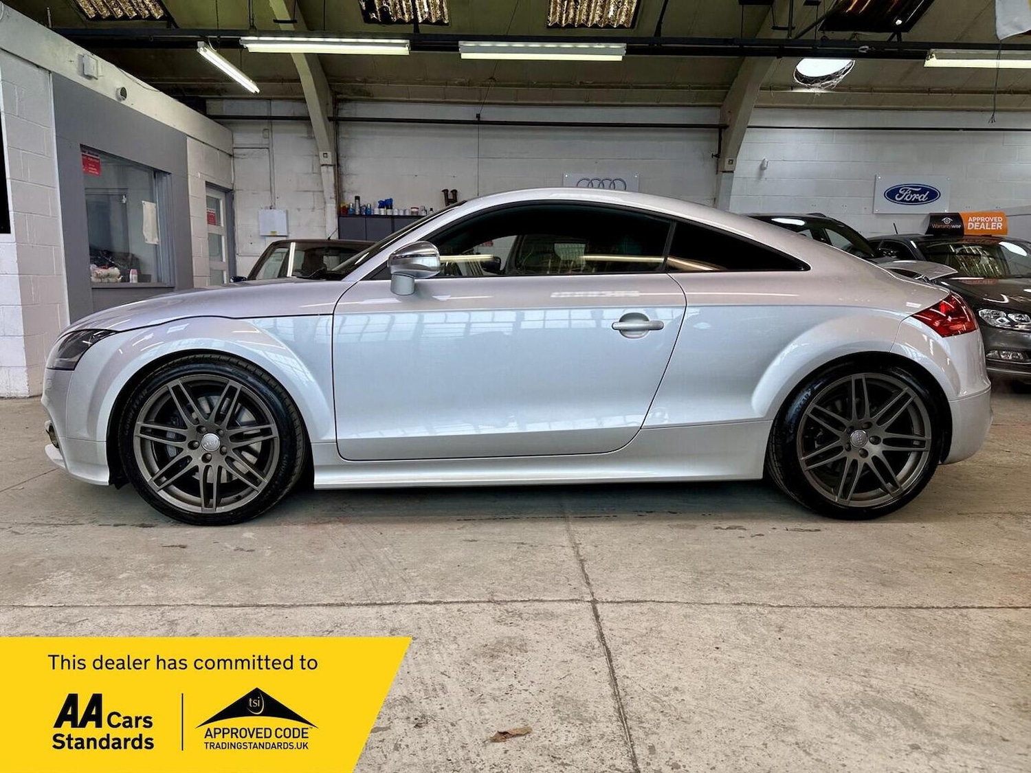 Used Audi TT 2011 for sale - 78131619: Photo 6