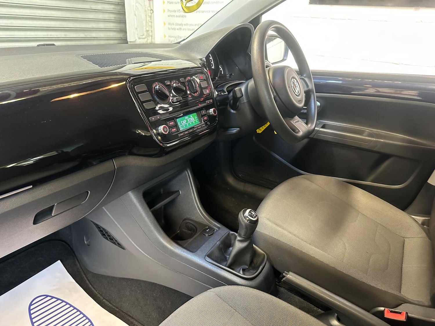 Used Volkswagen up! 2014 for sale - 77487210: Photo 11