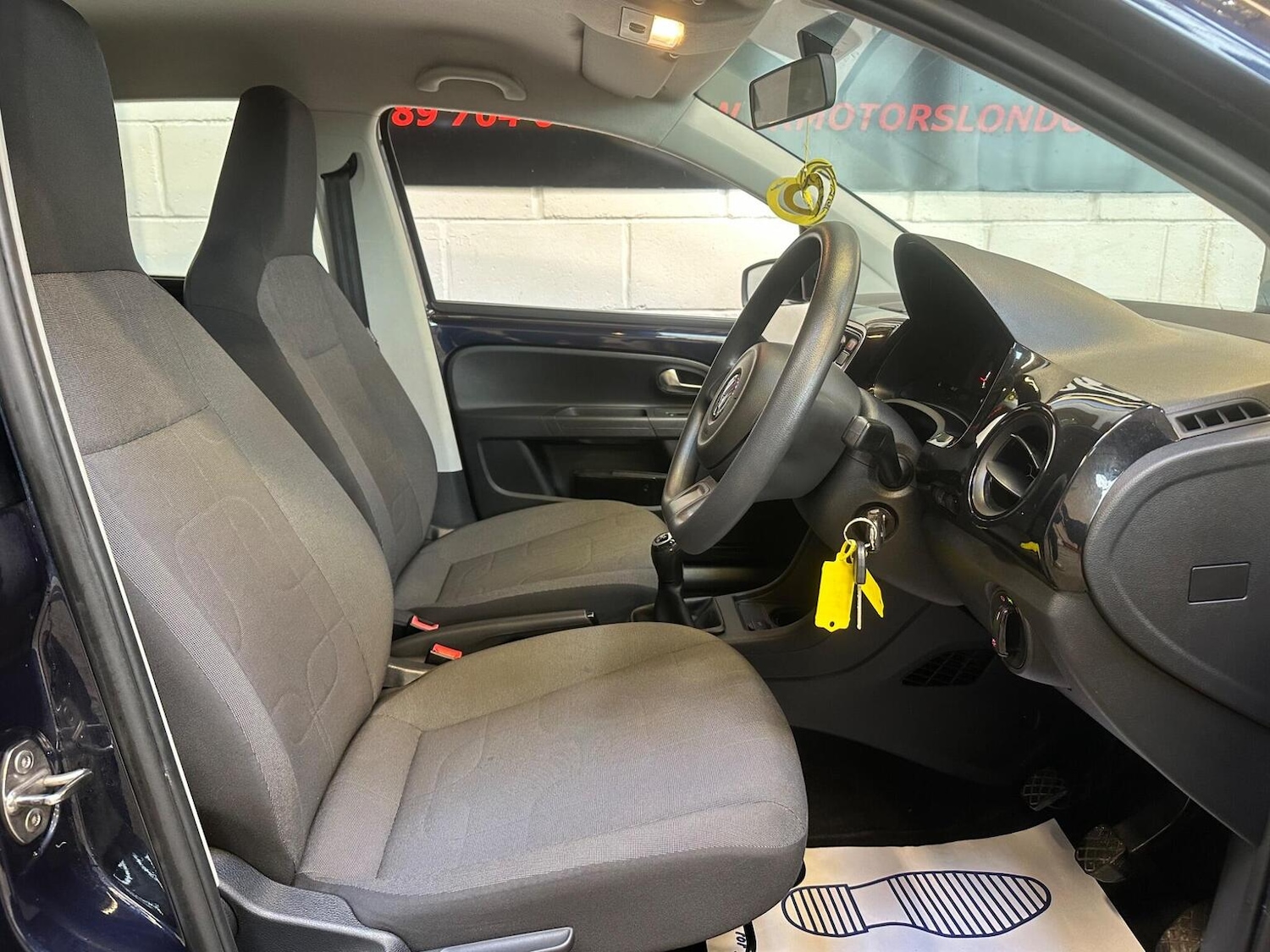 Used Volkswagen up! 2014 for sale - 77487210: Photo 36