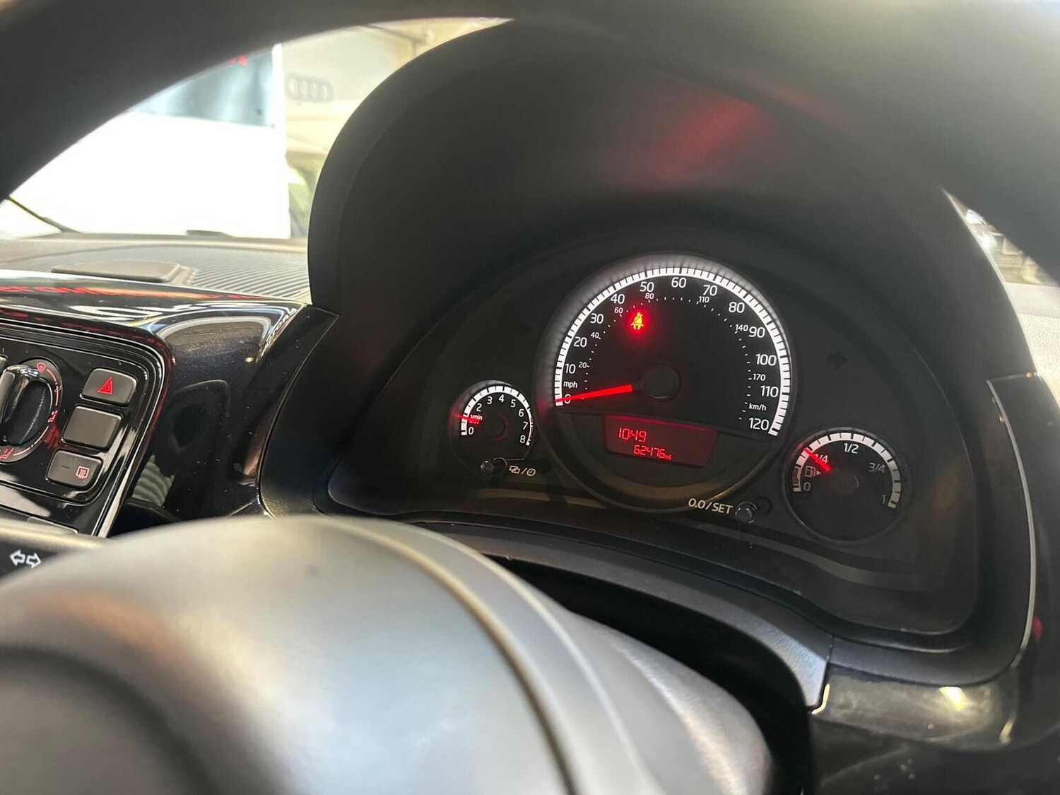 Used Volkswagen up! 2014 for sale - 77487210: Photo 39