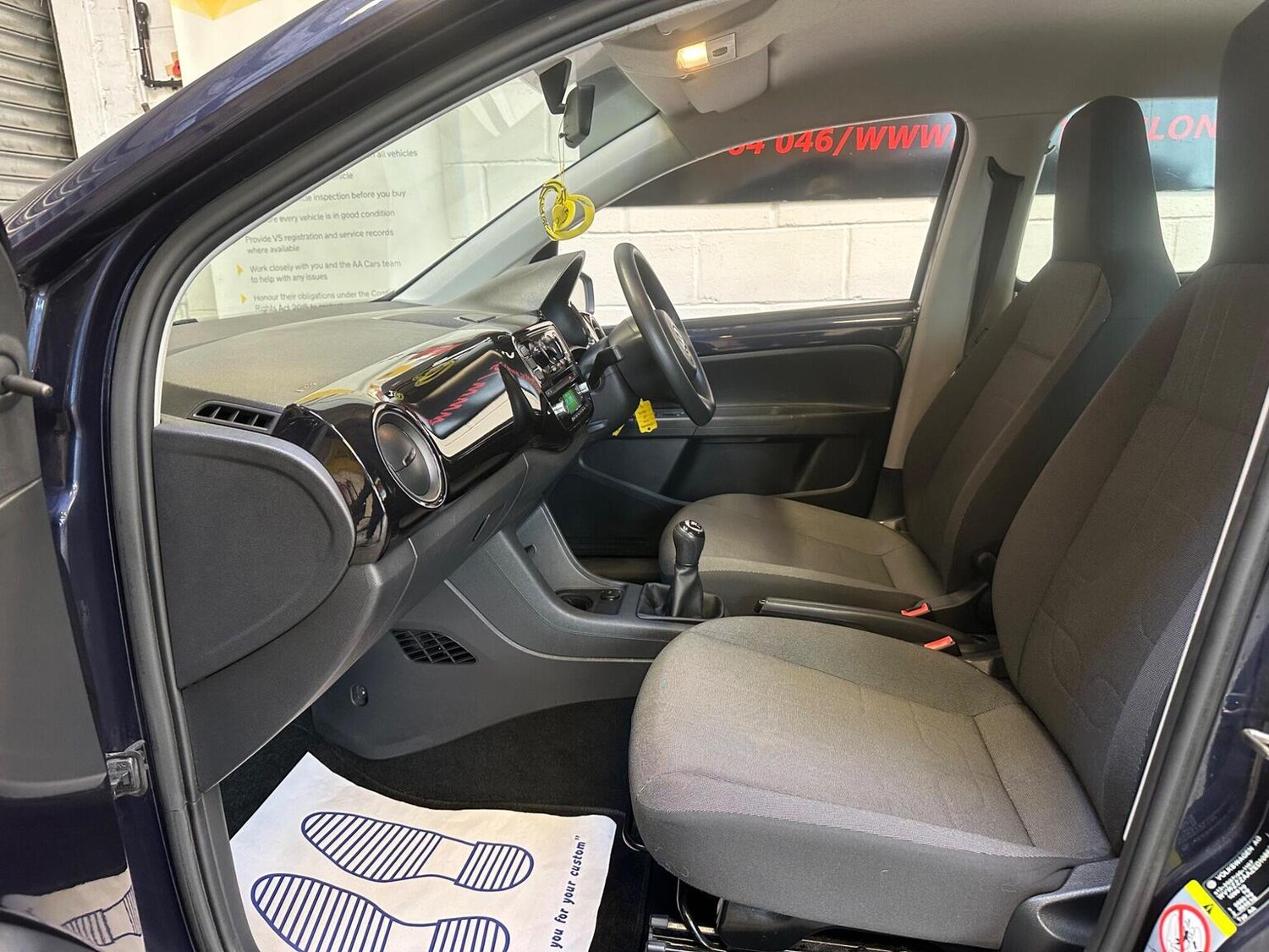 Used Volkswagen up! 2014 for sale - 77487210: Photo 43