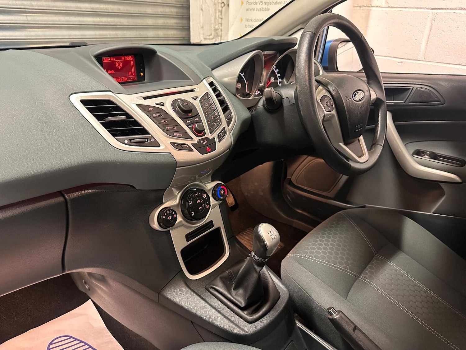 Used Ford Fiesta 2011 for sale - 76940088: Photo 12