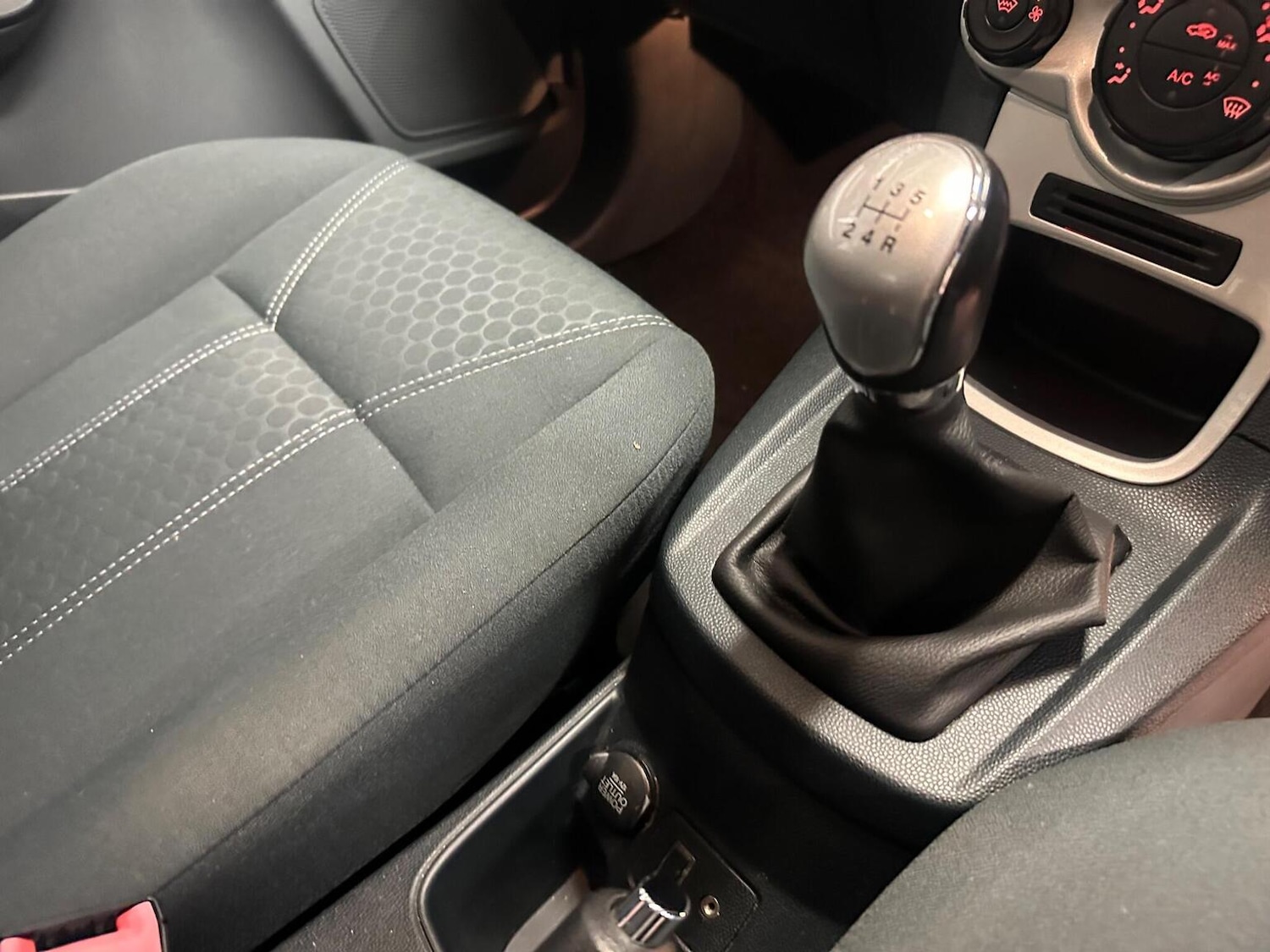 Used Ford Fiesta 2011 for sale - 76940088: Photo 45