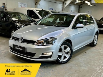 Used Volkswagen Golf 2017 for sale - 78558902: Photo