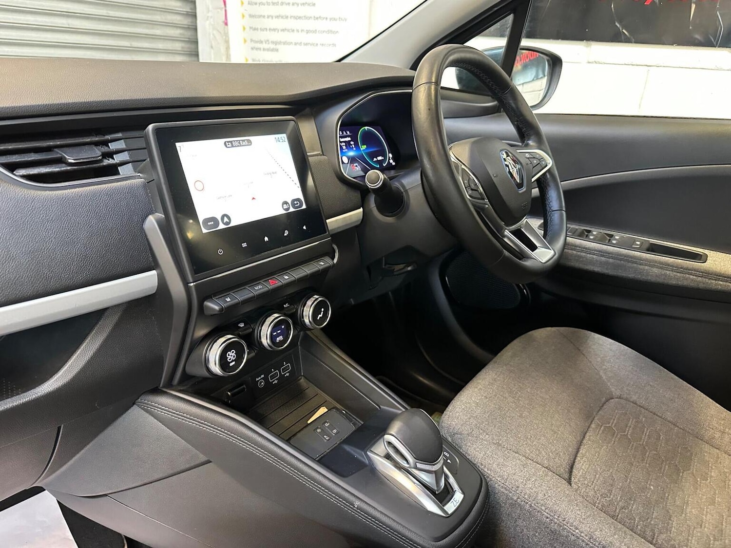 Used Renault Zoe 2020 for sale - 77567470: Photo 60