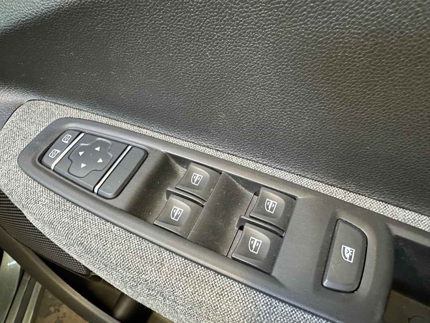 Used Renault Zoe 2020 for sale - 77567470: Photo 66