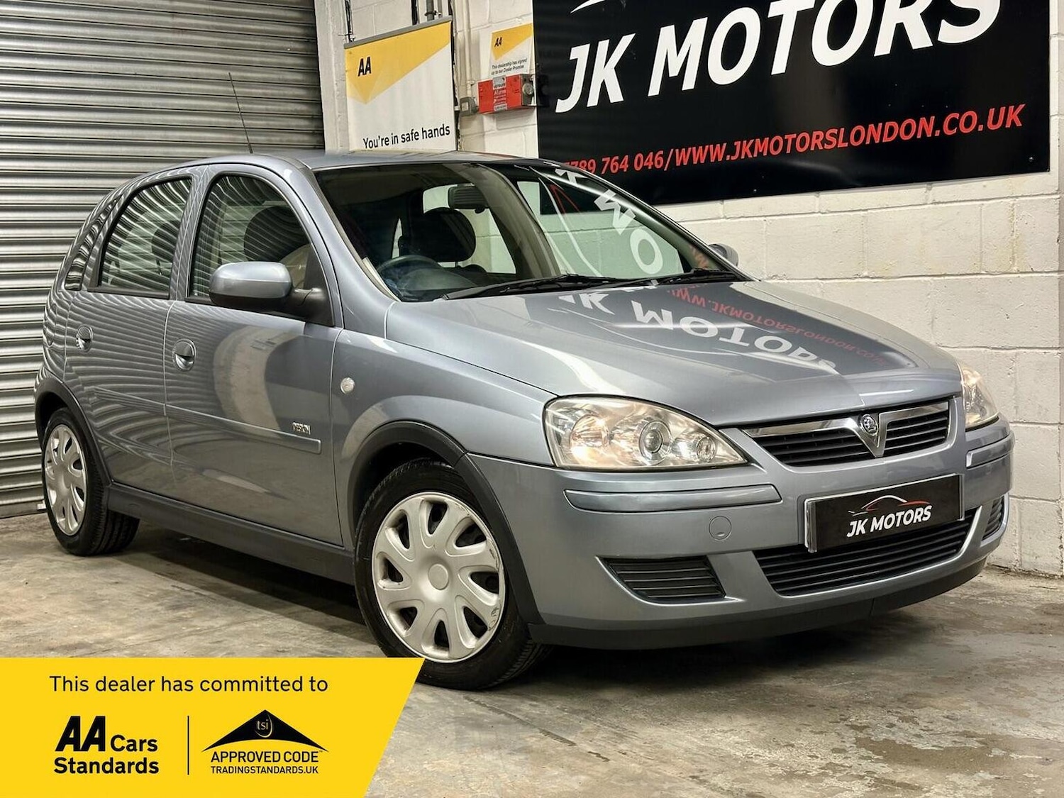 Used Vauxhall Corsa 2005 for sale - 77398376: Photo 1