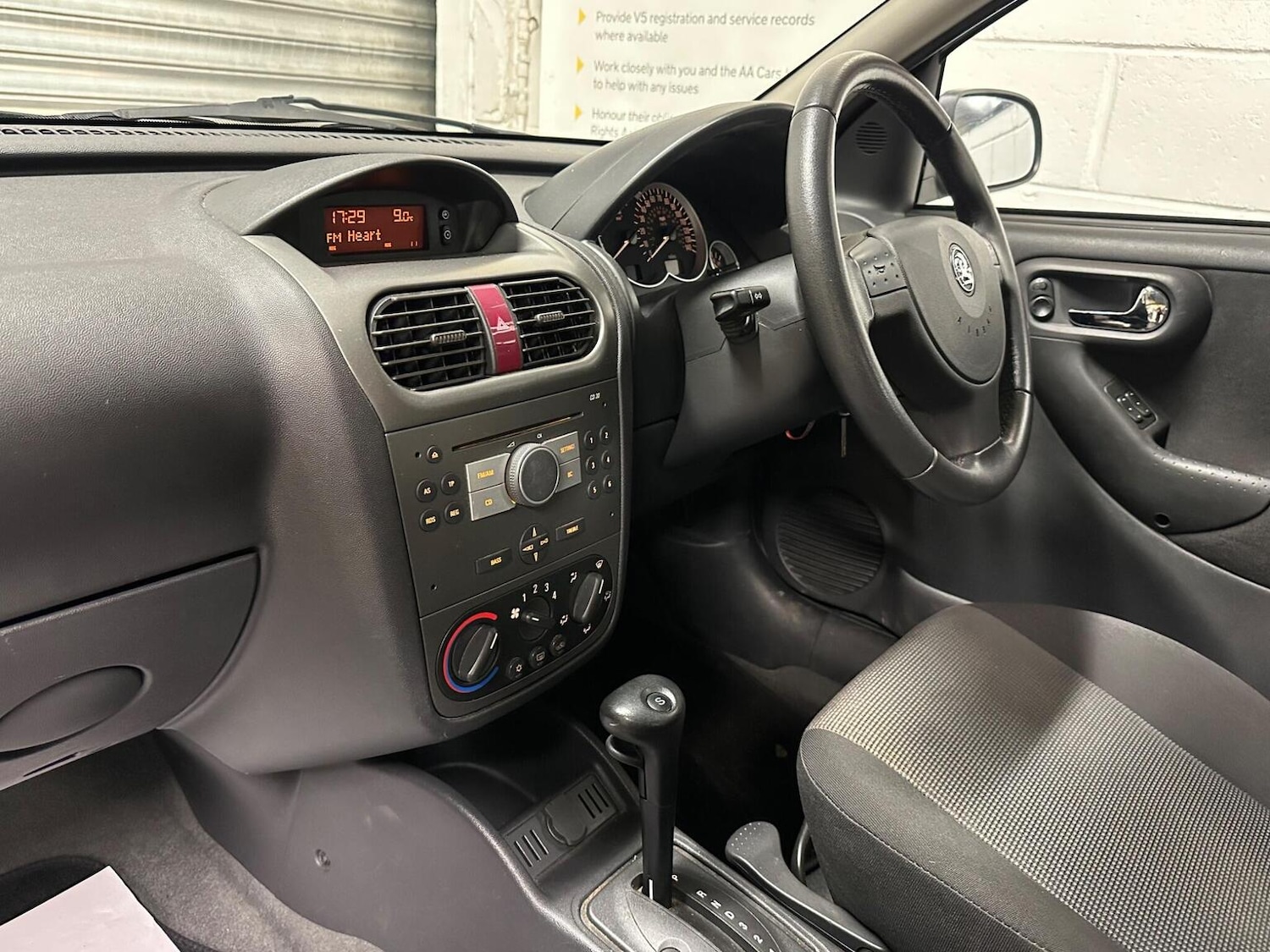 Used Vauxhall Corsa 2005 for sale - 77398376: Photo 11