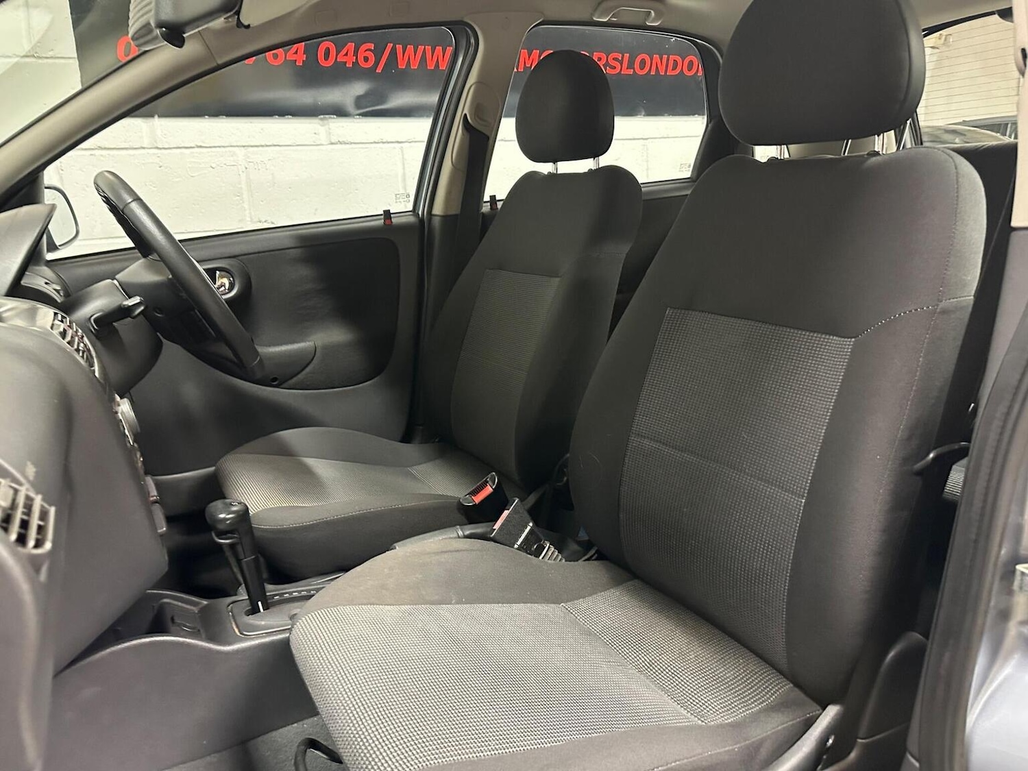 Used Vauxhall Corsa 2005 for sale - 77398376: Photo 12