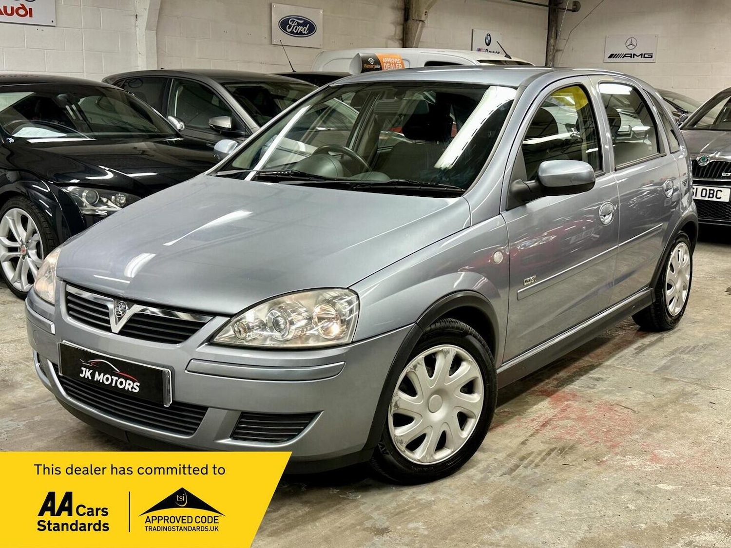 Used Vauxhall Corsa 2005 for sale - 77398376: Photo 2