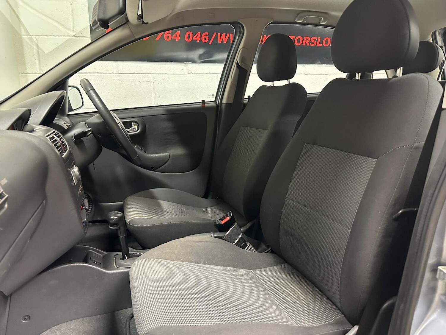 Used Vauxhall Corsa 2005 for sale - 77398376: Photo 41