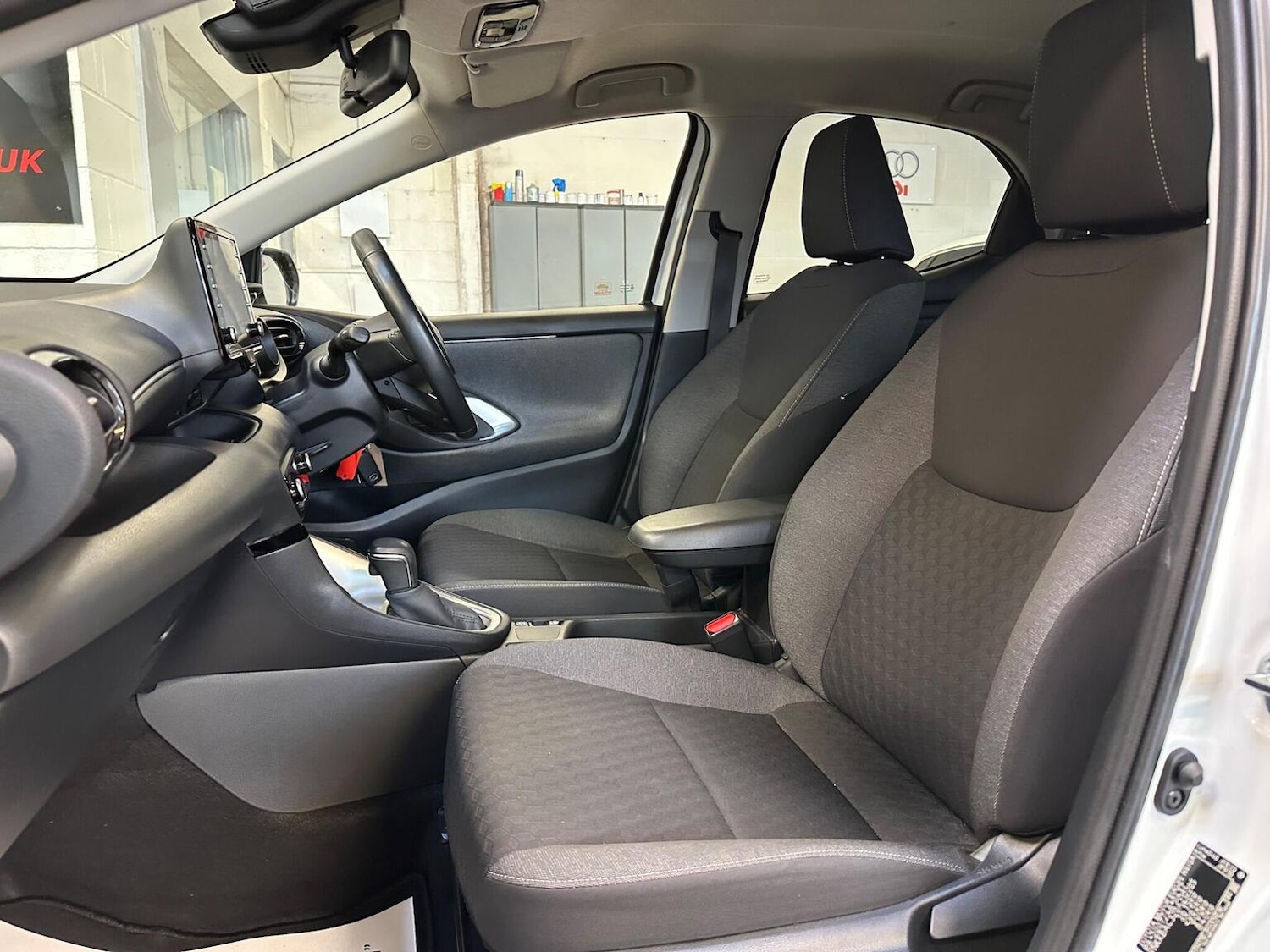 Used Toyota Yaris 2022 for sale - 77167803: Photo 11