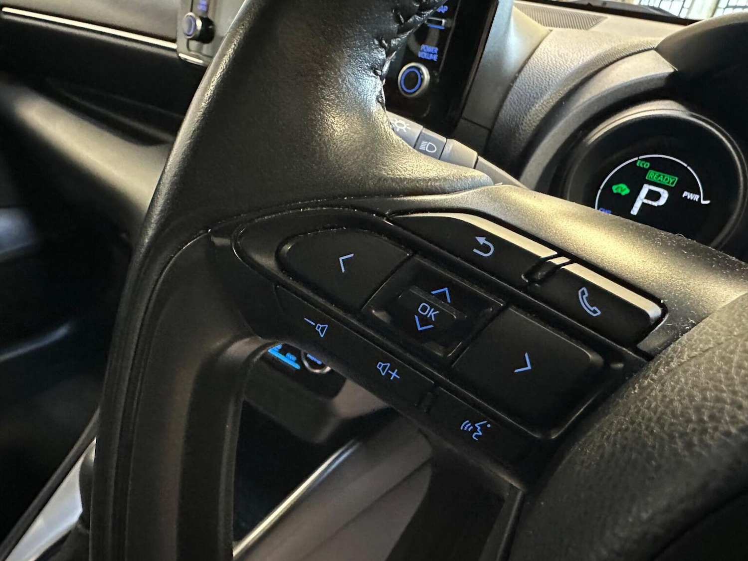 Used Toyota Yaris 2022 for sale - 77167803: Photo 45