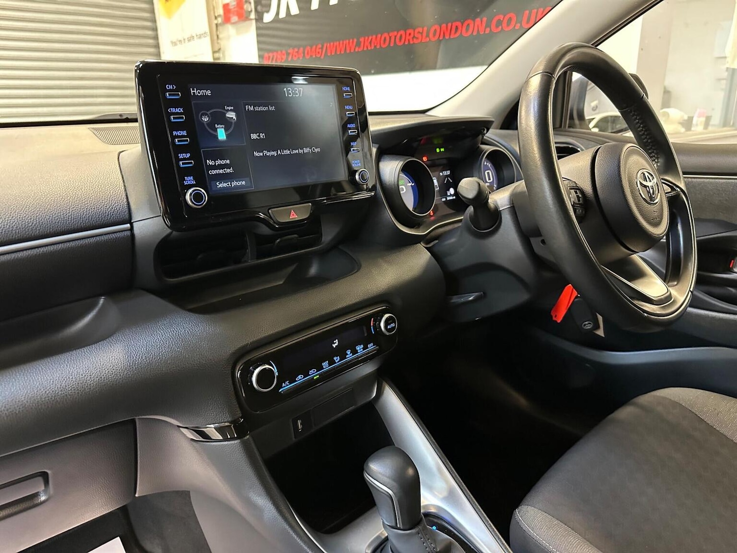 Used Toyota Yaris 2022 for sale - 77167803: Photo 53