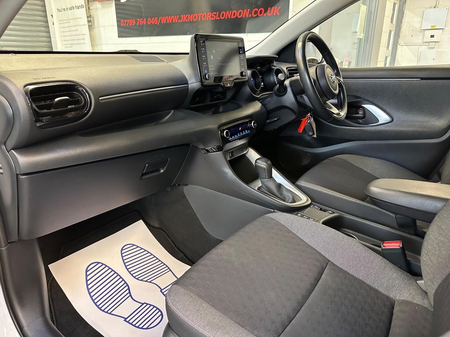 Used Toyota Yaris 2022 for sale - 77167803: Photo 54