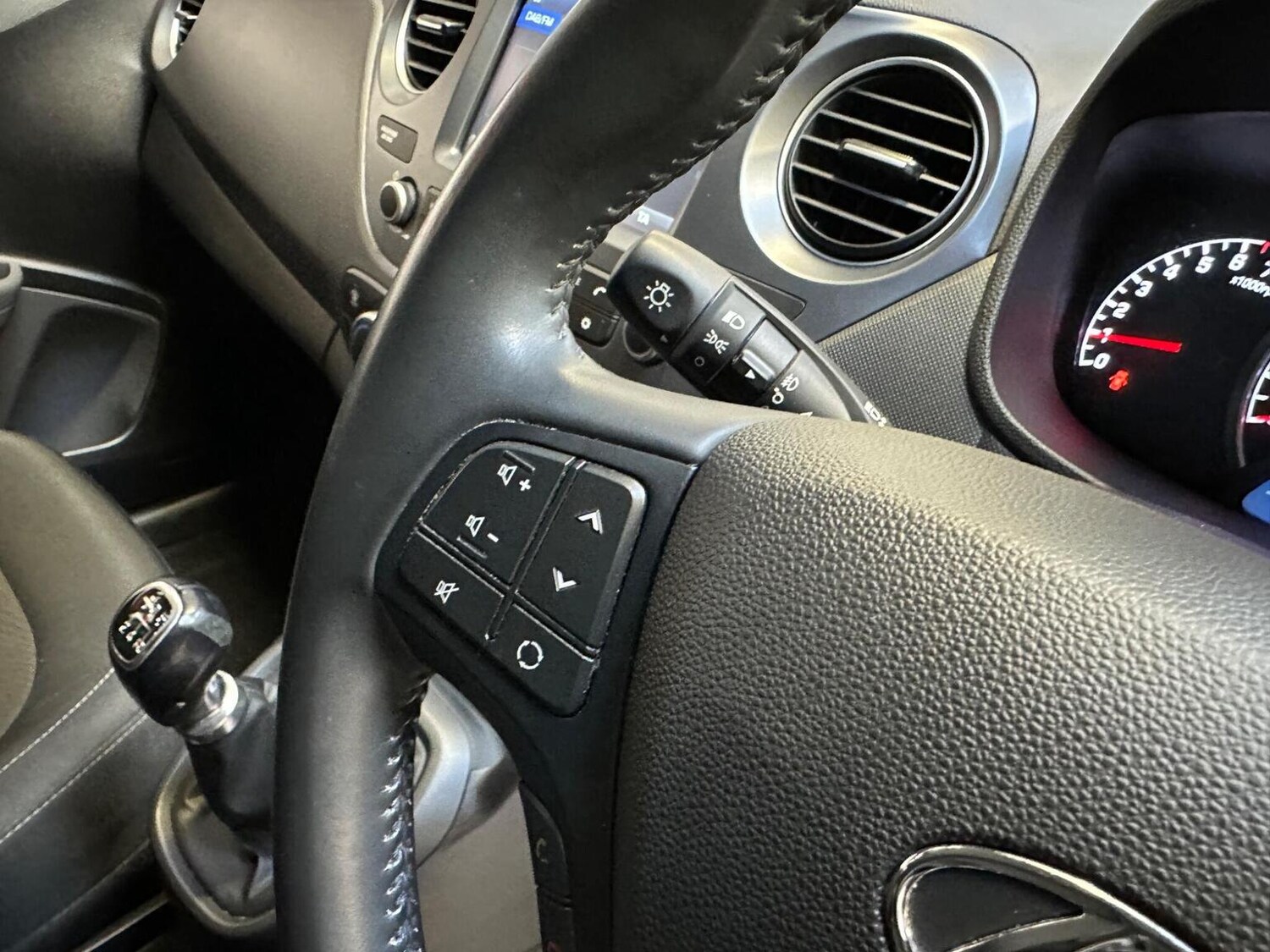 Used Hyundai i10 2018 for sale - 78064191: Photo 35