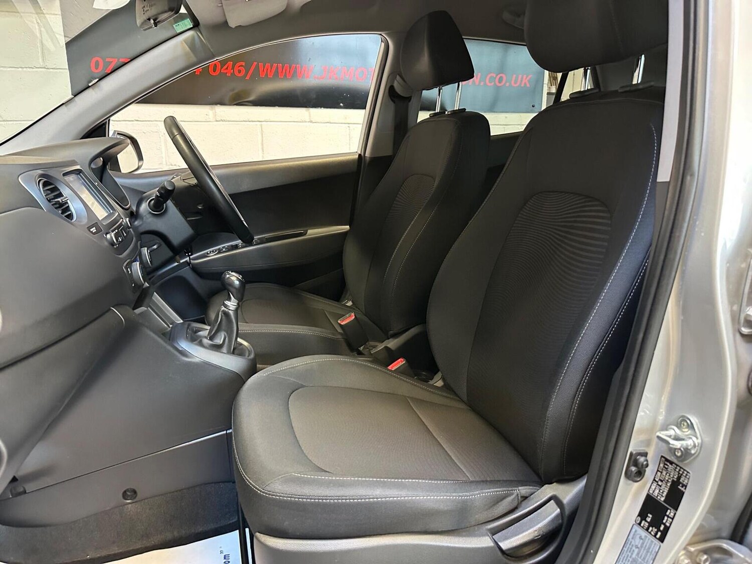 Used Hyundai i10 2018 for sale - 78064191: Photo 44