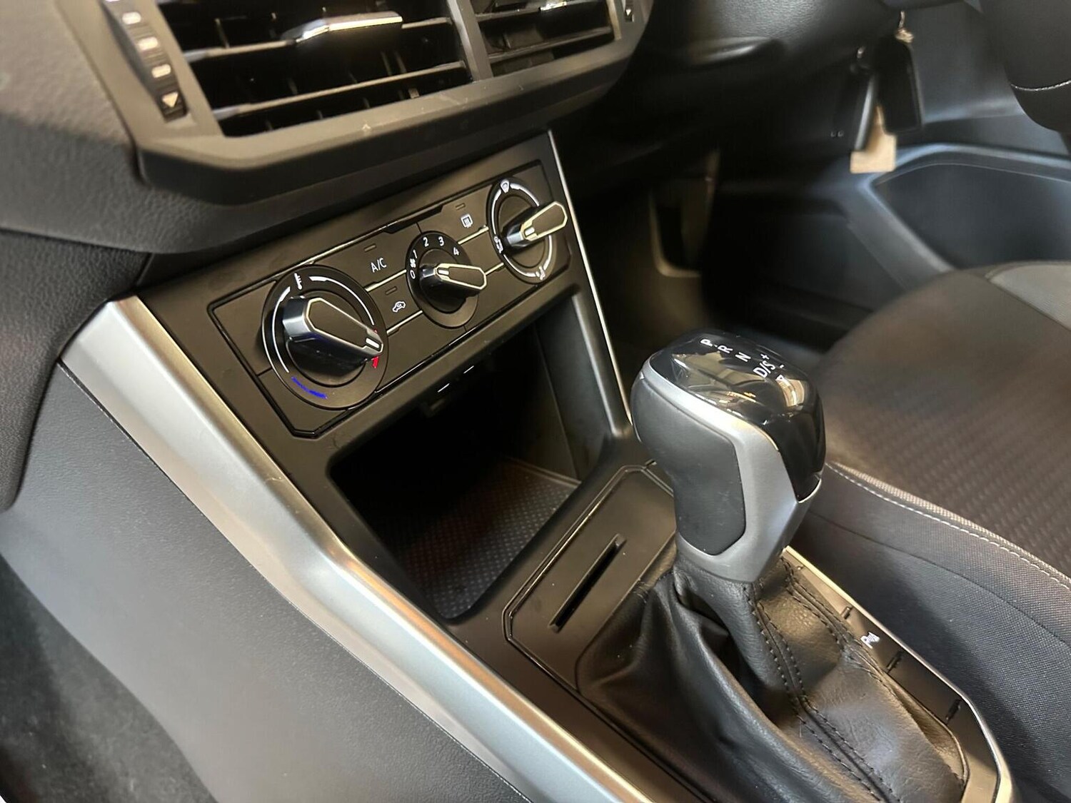 Used Volkswagen Polo 2022 for sale - 77487248: Photo 61