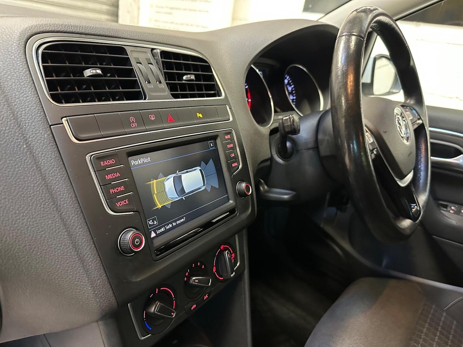 Used Volkswagen Polo 2017 for sale - 76449720: Photo 59