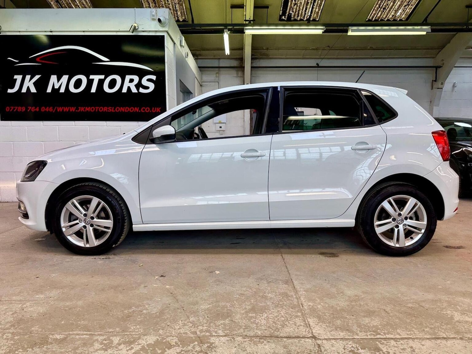 Used Volkswagen Polo 2017 for sale - 76449720: Photo 8