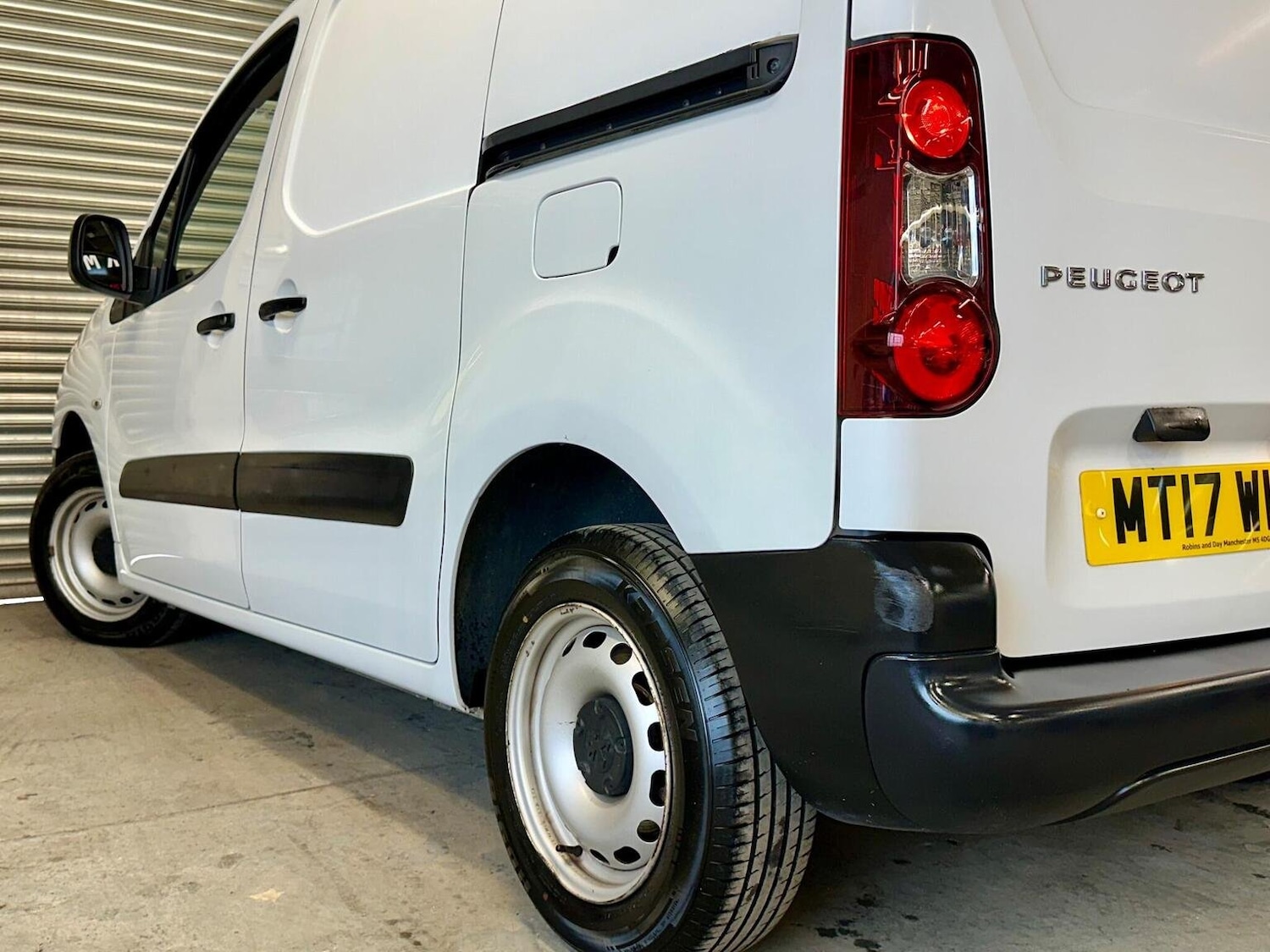 Used Peugeot Partner 2017 for sale - 76449722: Photo 22