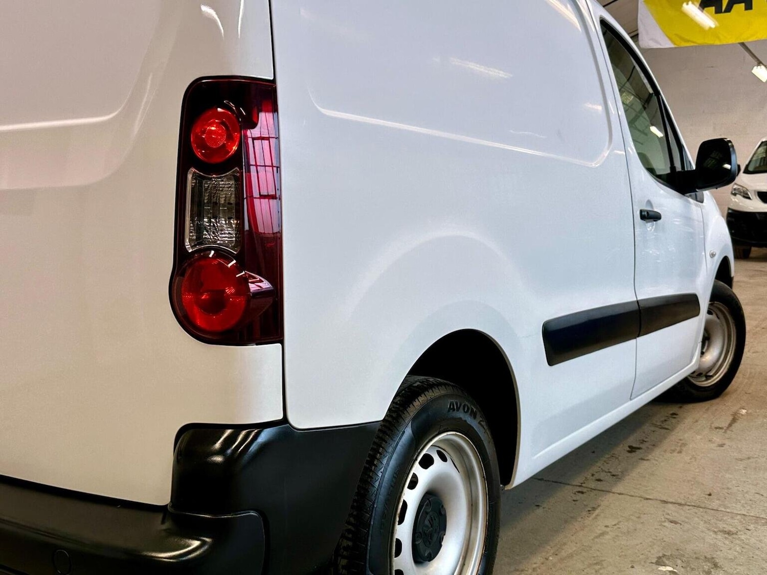 Used Peugeot Partner 2017 for sale - 76449722: Photo 38