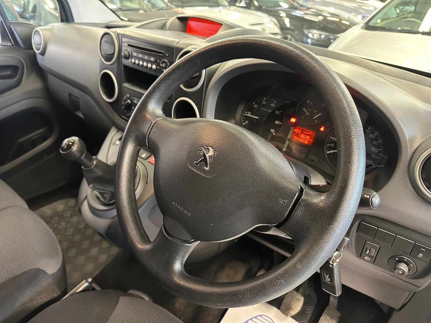 Used Peugeot Partner 2017 for sale - 76449722: Photo 45