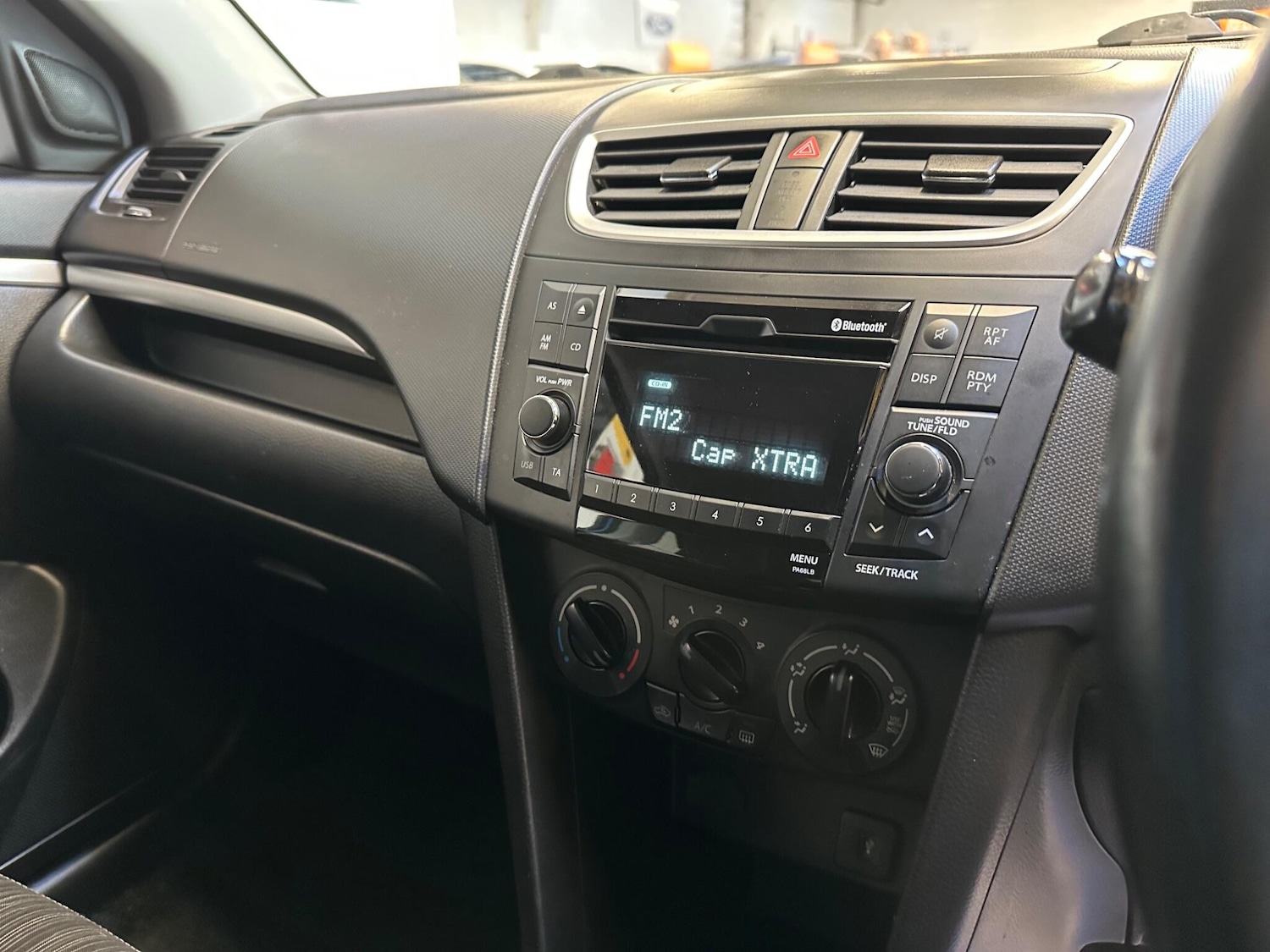 Used Suzuki Swift 2014 for sale - 77033090: Photo 47