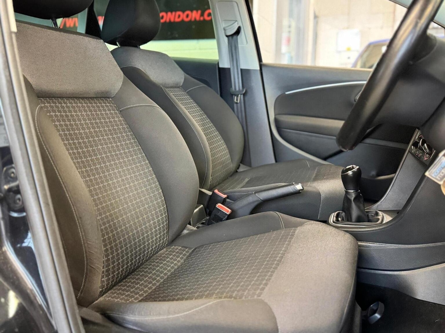 Used Volkswagen Polo 2016 for sale - 76449727: Photo 11