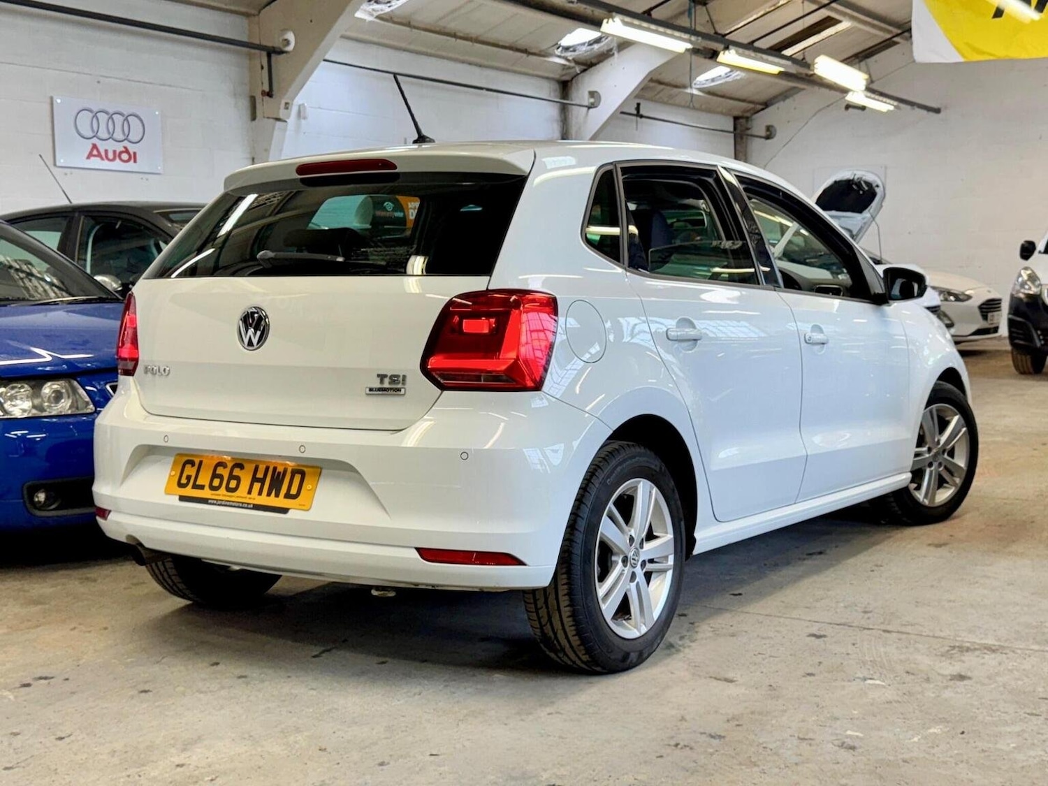 Used Volkswagen Polo 2016 for sale - 76449727: Photo 4