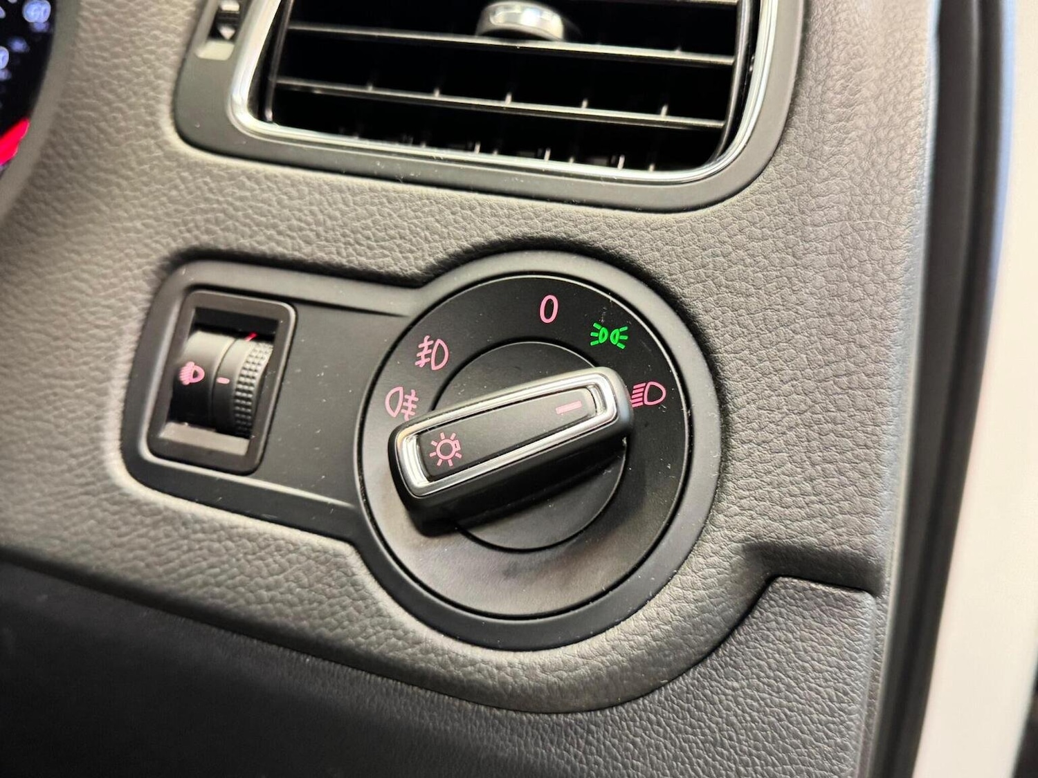 Used Volkswagen Polo 2016 for sale - 76449727: Photo 58