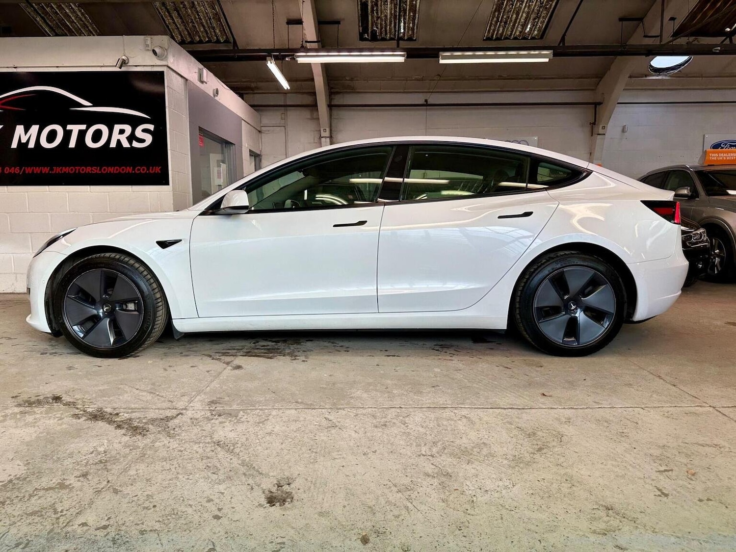 Used Tesla Model 3 2021 for sale - 76449729: Photo 6