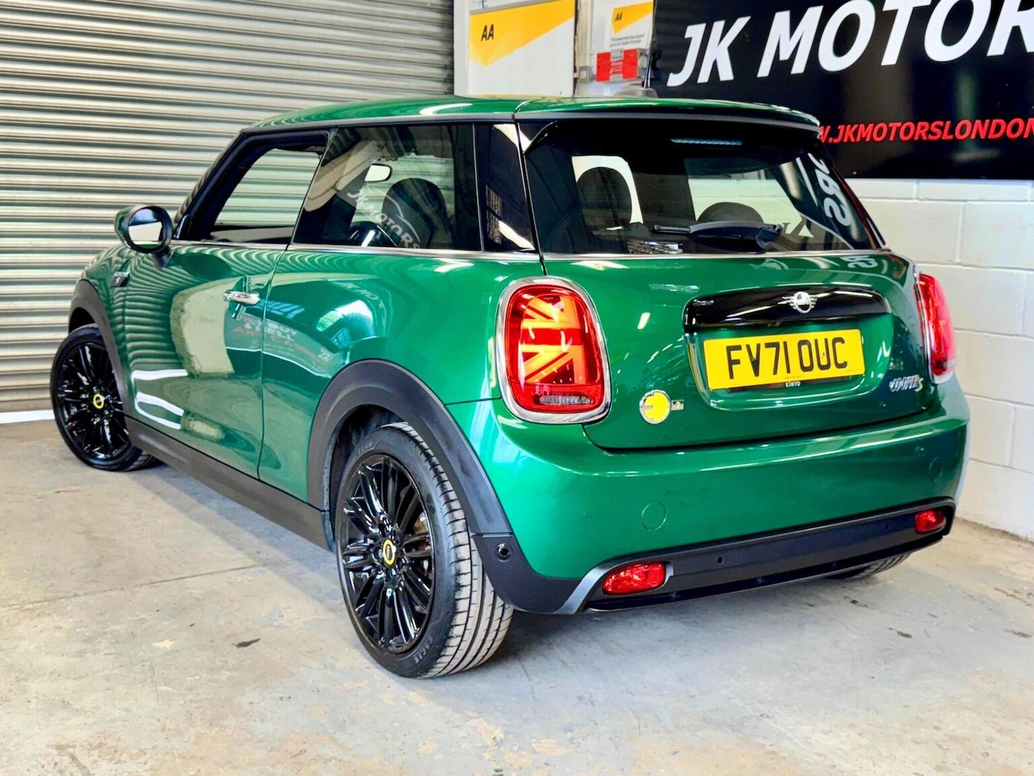 Used MINI Electric Hatch 2021 for sale - 76449730: Photo 15