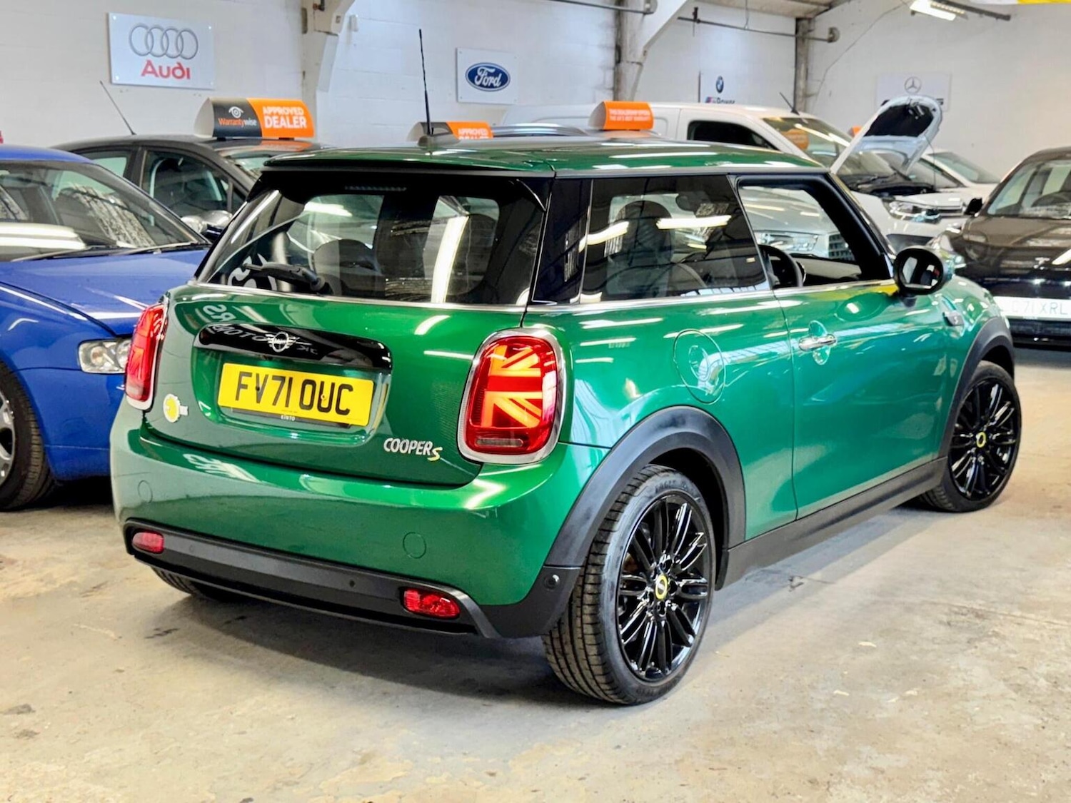 Used MINI Electric Hatch 2021 for sale - 76449730: Photo 16