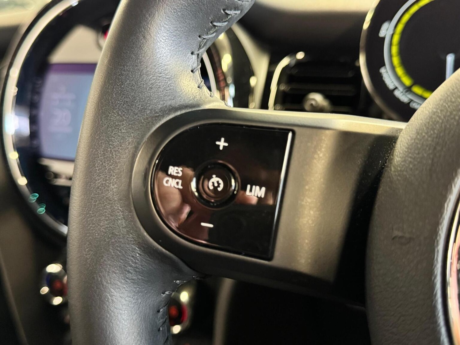 Used MINI Electric Hatch 2021 for sale - 76449730: Photo 64