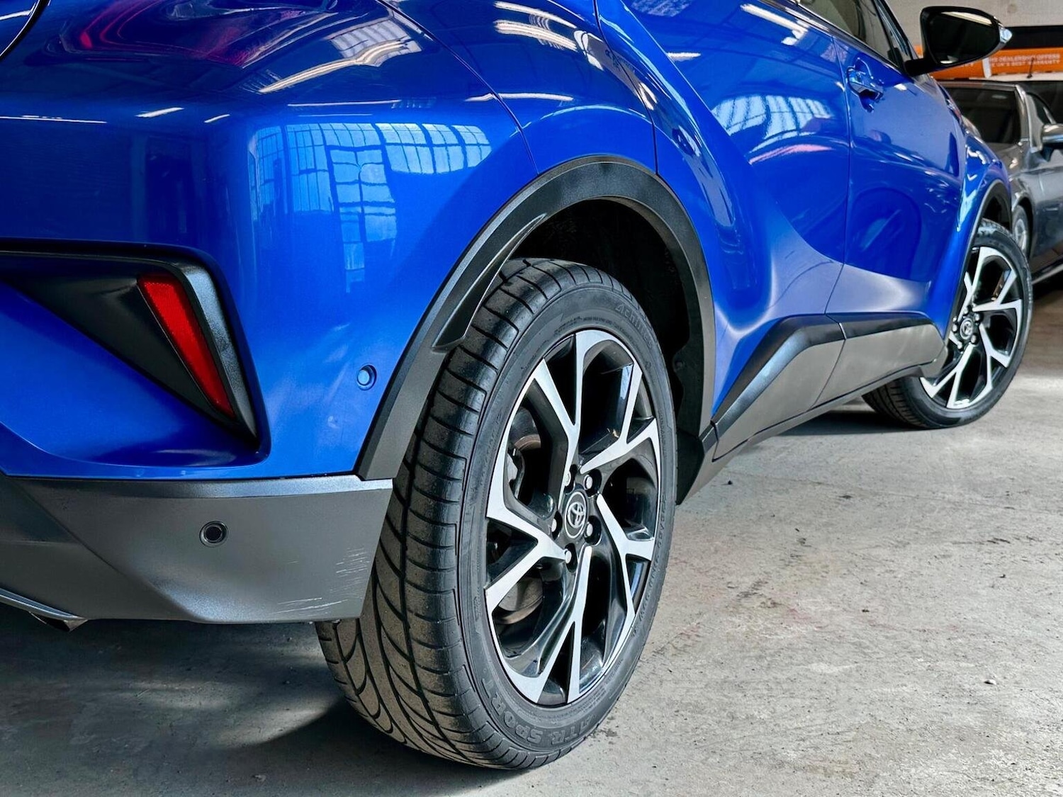 Used Toyota C-HR 2017 for sale - 76449731: Photo 43