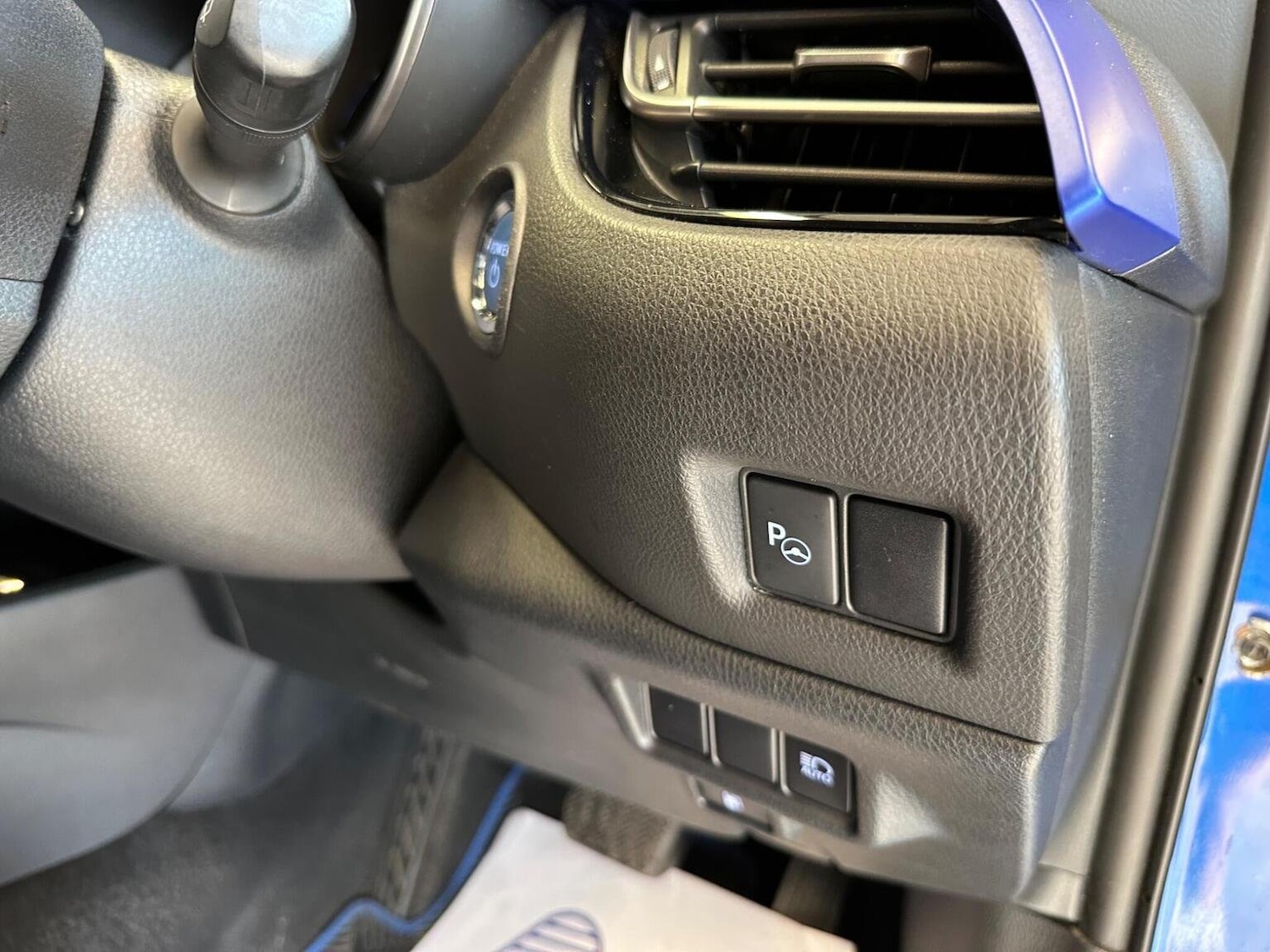 Used Toyota C-HR 2017 for sale - 76449731: Photo 55