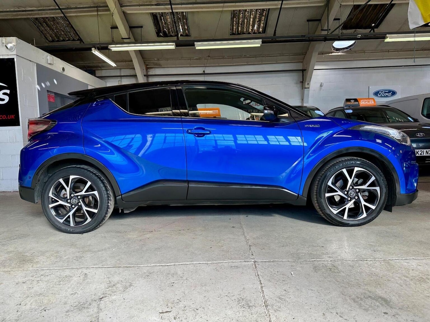 Used Toyota C-HR 2017 for sale - 76449731: Photo 6