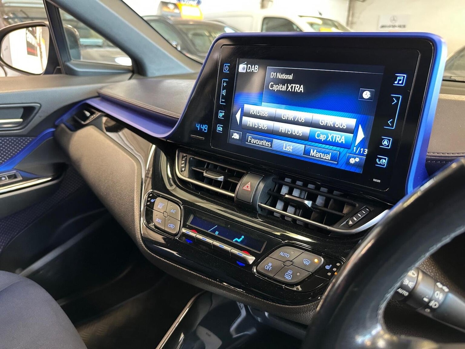 Used Toyota C-HR 2017 for sale - 76449731: Photo 61