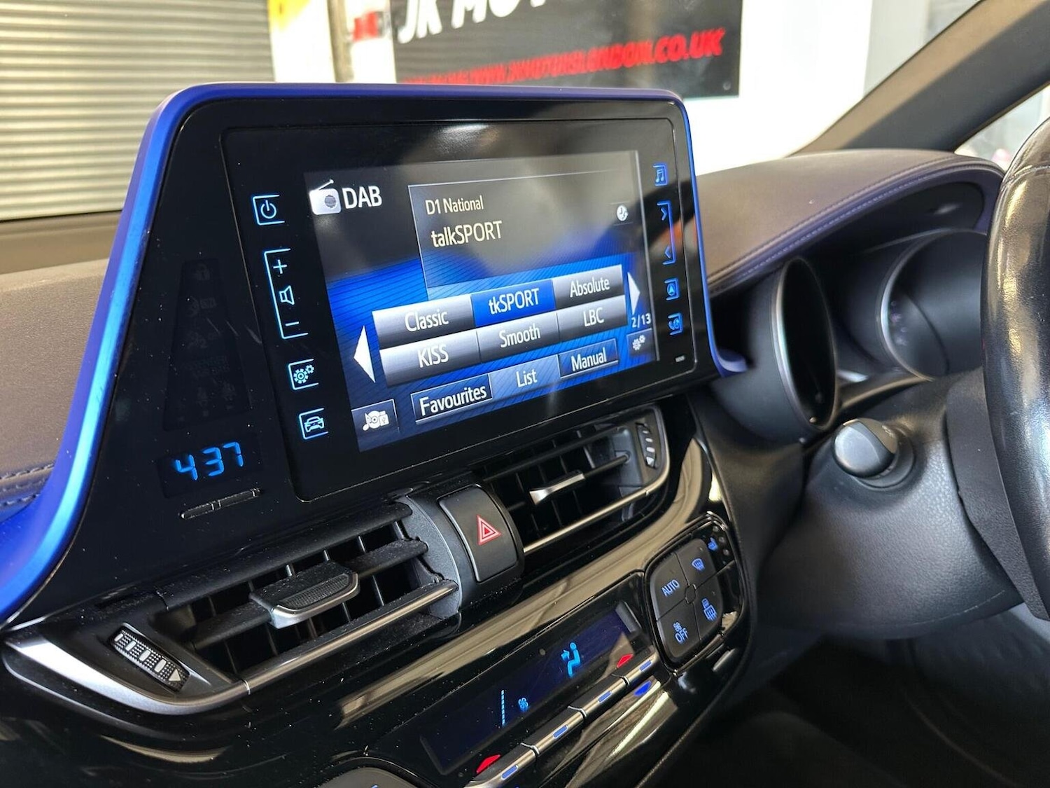 Used Toyota C-HR 2017 for sale - 76449731: Photo 77