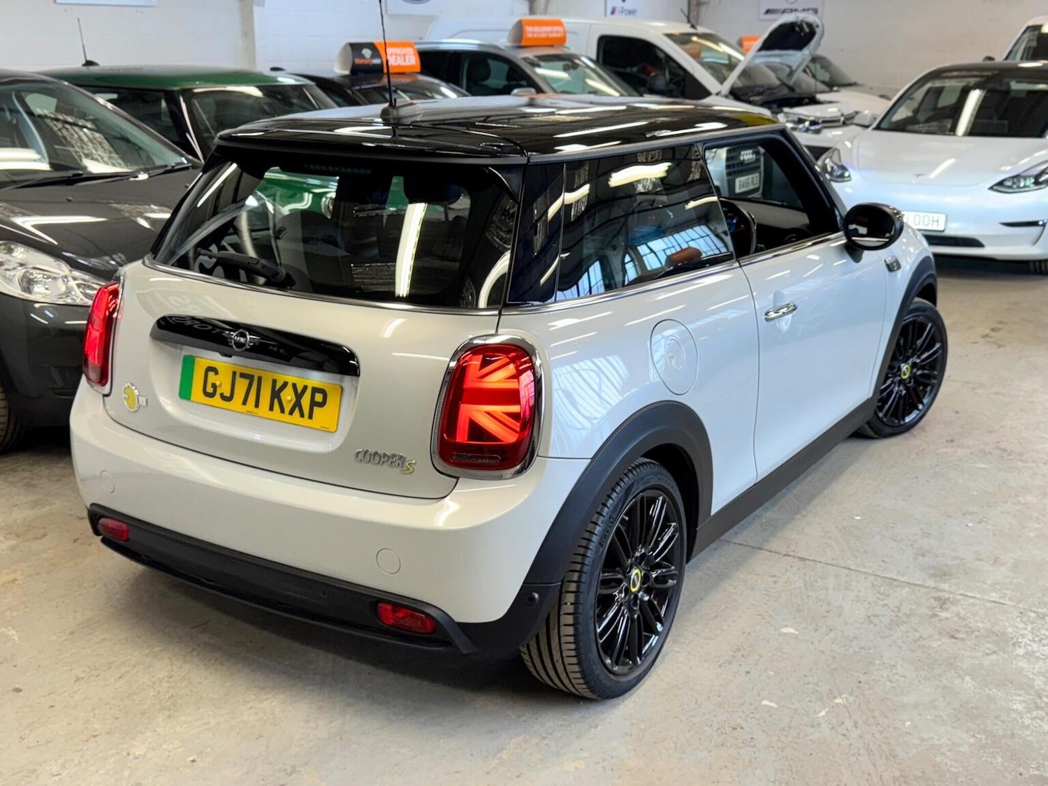 Used MINI Electric Hatch 2021 for sale - 76449733: Photo 16