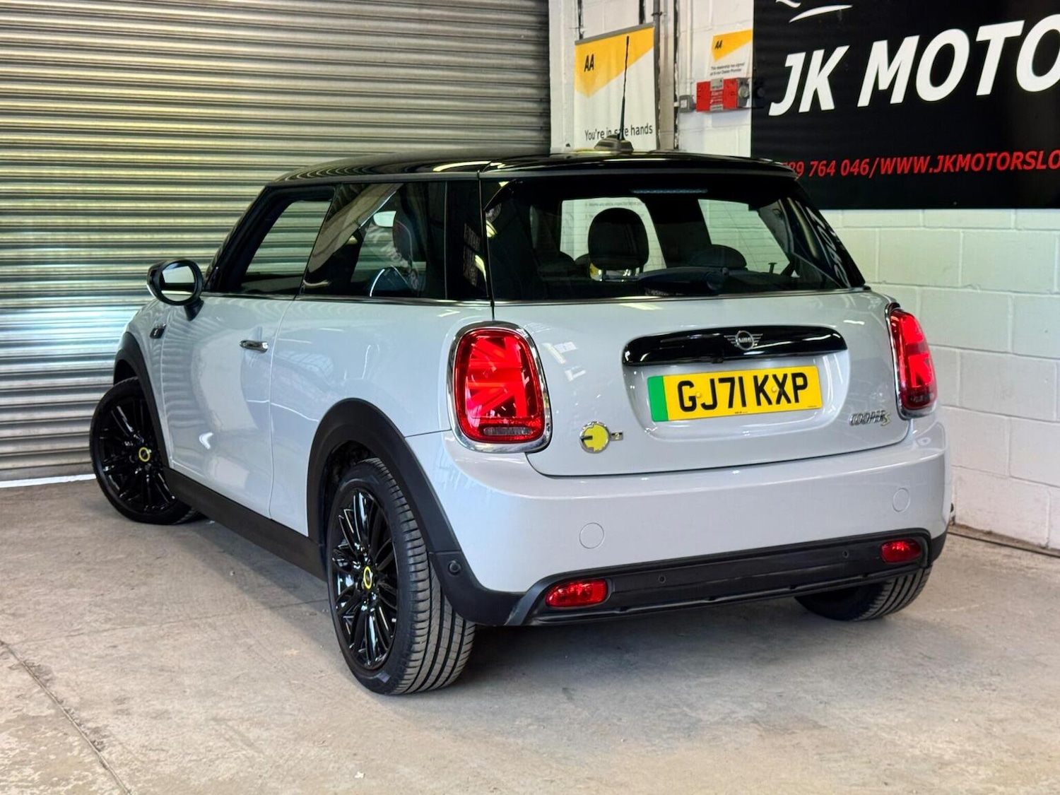 Used MINI Electric Hatch 2021 for sale - 76449733: Photo 34