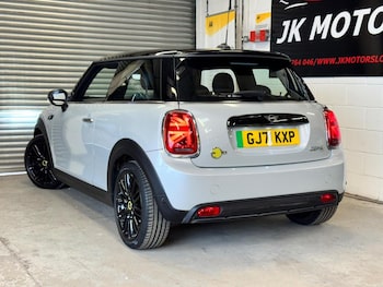 Used MINI Electric Cooper 2021 for sale - 76449733: Photo