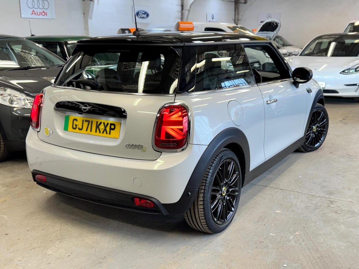 Used MINI Electric Hatch 2021 for sale - 76449733: Photo 4