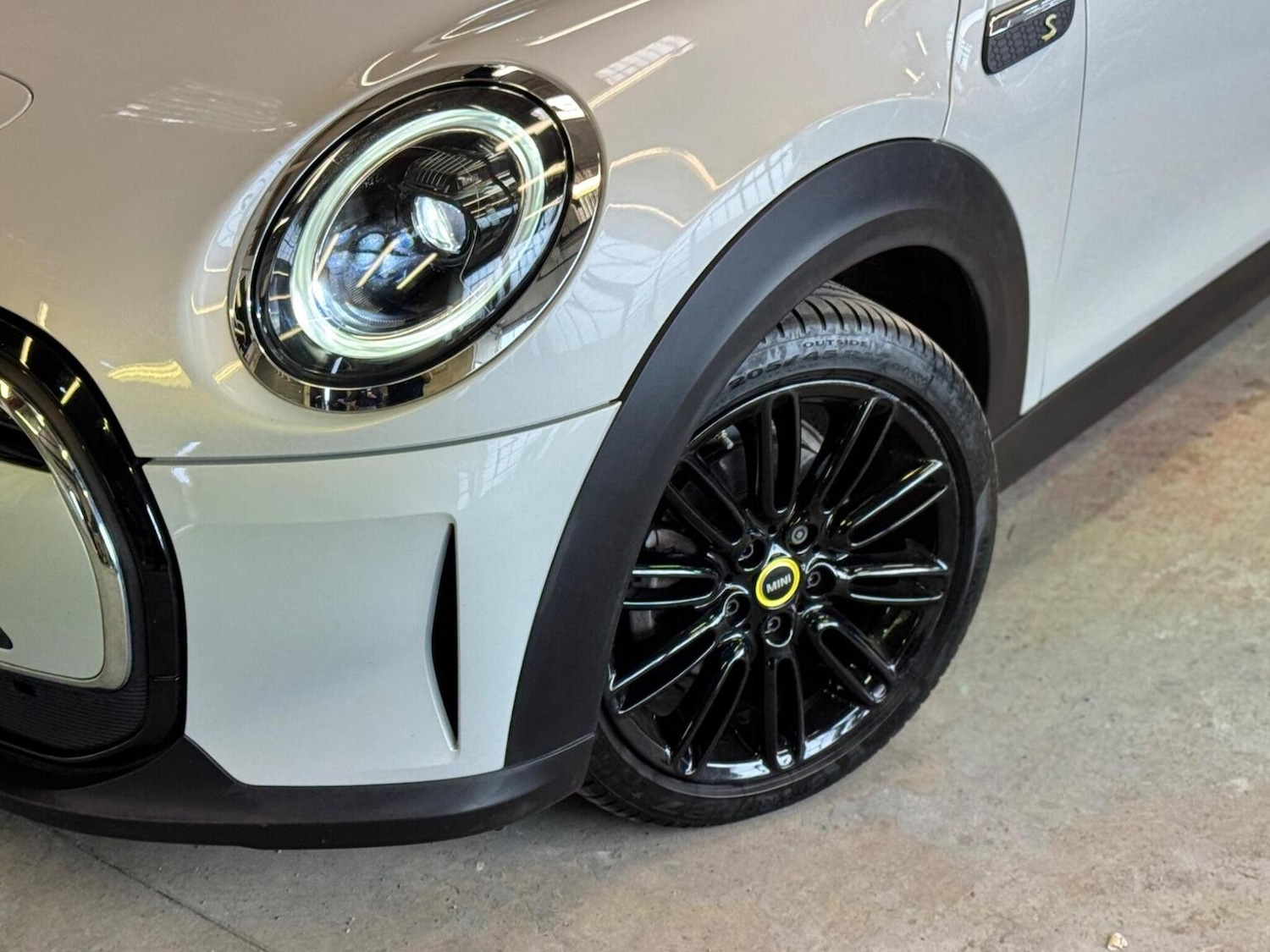 Used MINI Electric Hatch 2021 for sale - 76449733: Photo 45